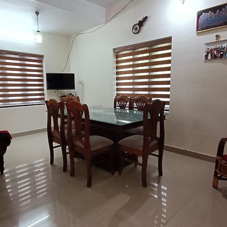 Mom'S Villa Nedumbassery Bagian luar foto