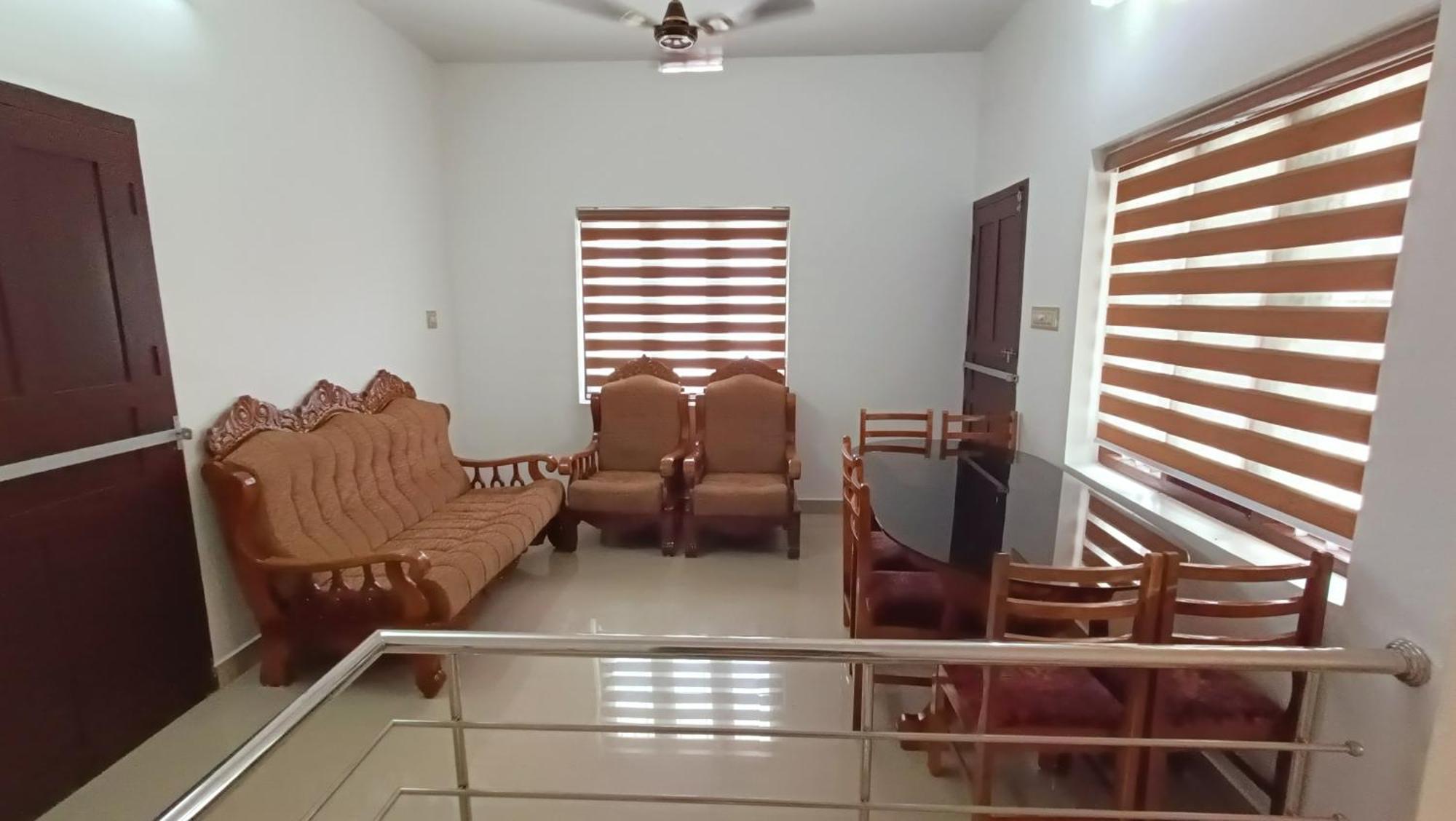 Mom'S Villa Nedumbassery Bagian luar foto